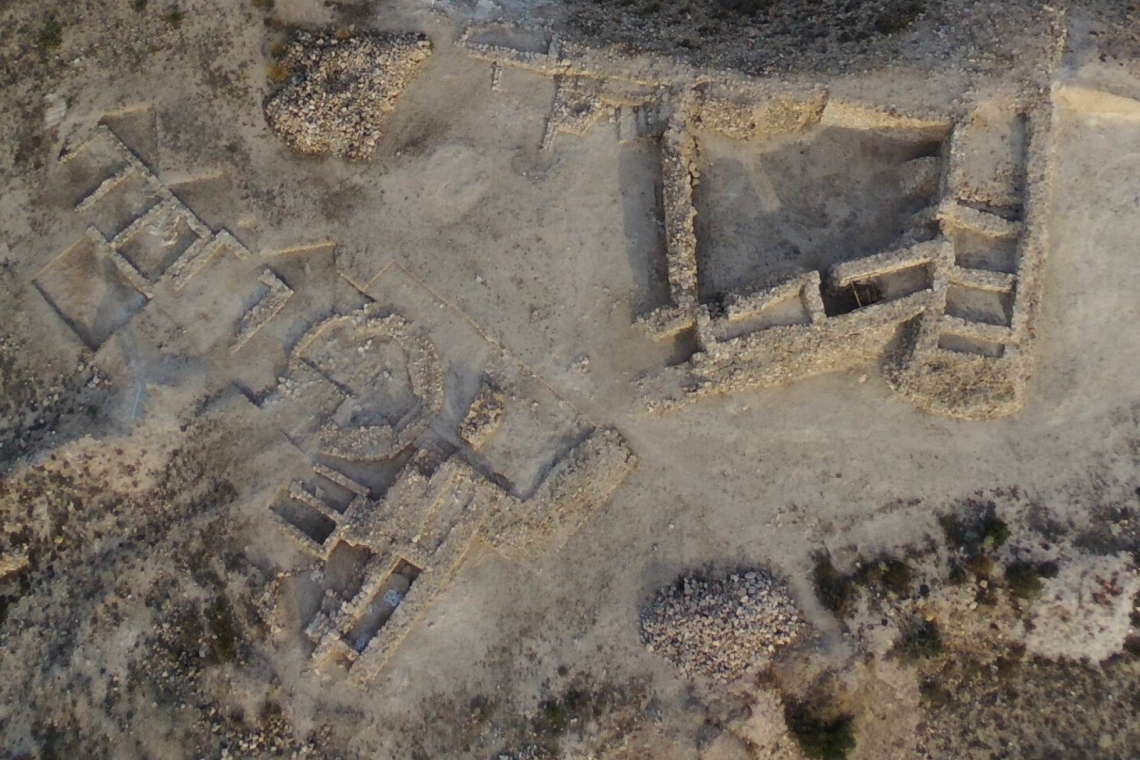 Hallada en Alicante la muralla de un asentamiento fenicio erigido con las medidas que se usaron en el Templo de Salomón